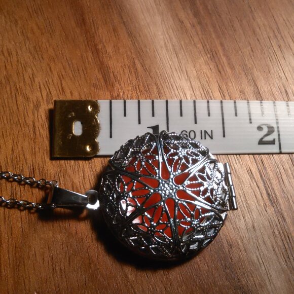Openable Orange Resin Stainless Steel Pendant Necklace - Picture 5 of 13